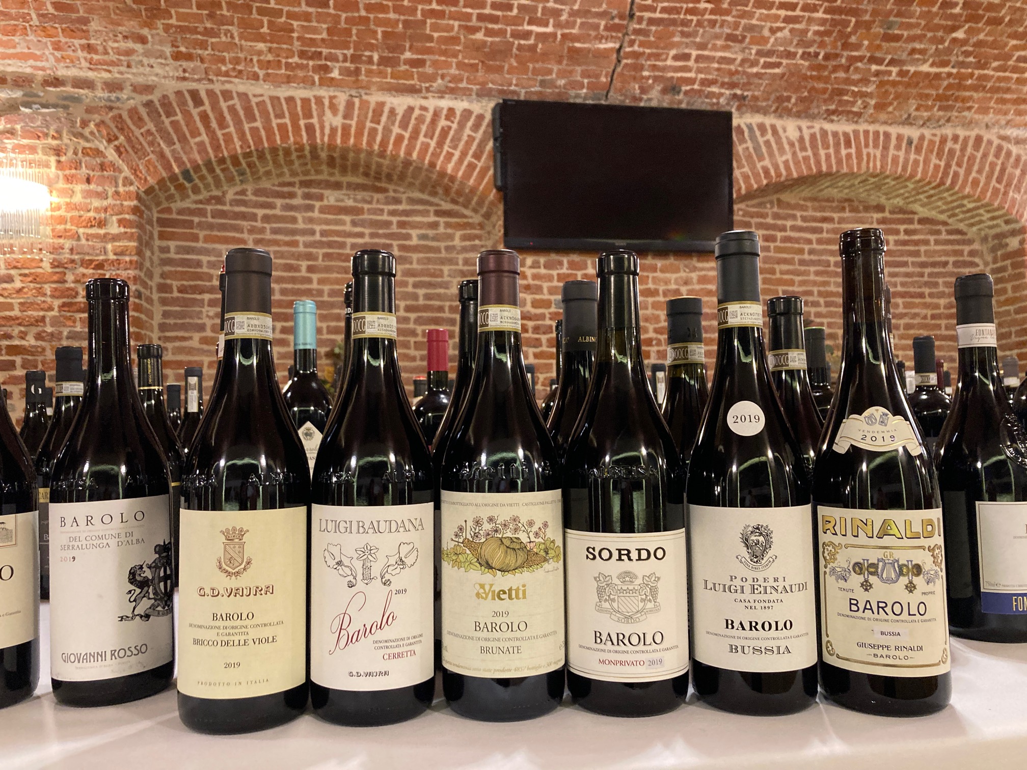 Barolo 2019 – nur einige von vielen Highlights © Daniela Dejnega